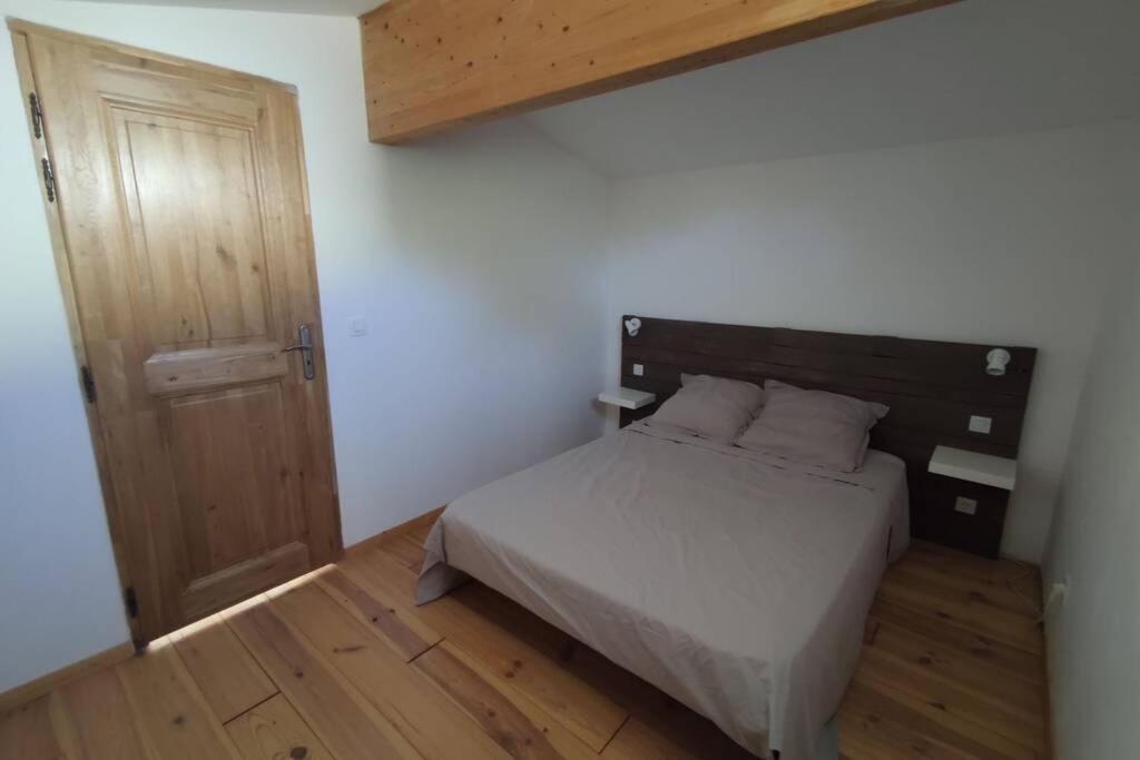 Logement Tout Confort Au Calme Entre Saint Tropez Et Les Gorges Du Verdon Le Thoronet Exteriör bild