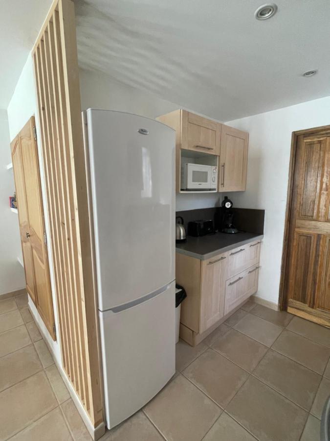 Logement Tout Confort Au Calme Entre Saint Tropez Et Les Gorges Du Verdon Le Thoronet Exteriör bild